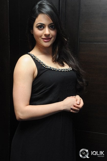 Shruti-Sodhi-at-Player-Movie-Poster-Launch